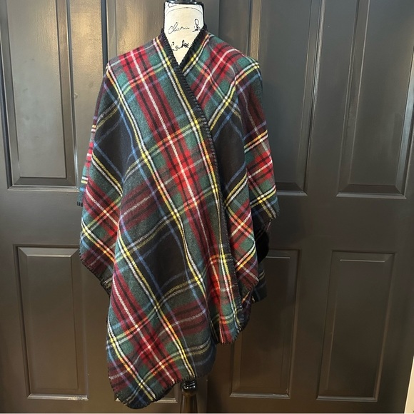 Woolrich women's Cozy Blanket Wrap shawl cape tartan plaid - one size (j10) - Picture 3 of 11